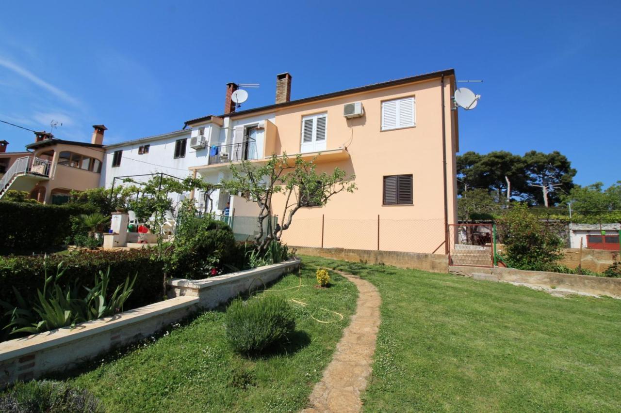 Apartment Liliana Near Beach Poreč Exteriör bild