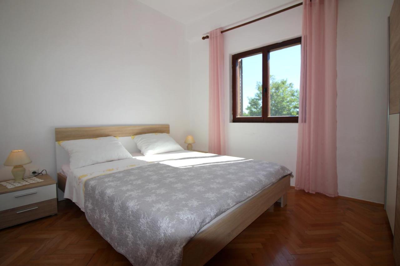 Apartment Liliana Near Beach Poreč Exteriör bild